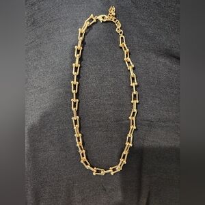 Horseshoe chain NECKLACE  like DESIGNER style UNBRANDED GOLD TONE  EUC NWOT